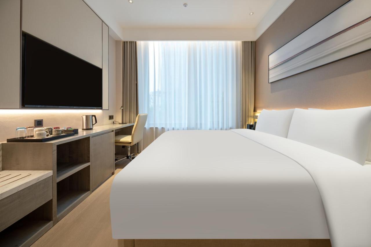 Hyatt Place Linyi People Square Екстериор снимка